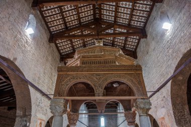 San Clemente al Vomano Manastırı, Teramo ilinin Vomano di Notaresco ilçesine yakın, Abruzzo 'da küçük bir tepenin üzerinde bulunan Katolik bir ibadethanedir..