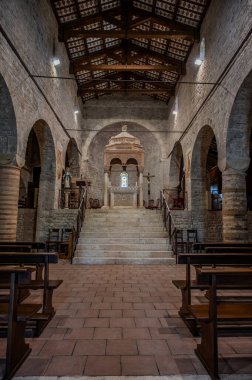 San Clemente al Vomano Manastırı, Teramo ilinin Vomano di Notaresco ilçesine yakın, Abruzzo 'da küçük bir tepenin üzerinde bulunan Katolik bir ibadethanedir..