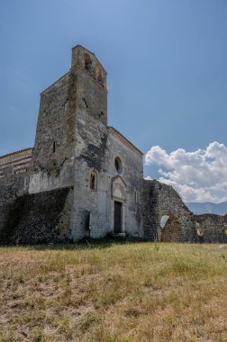 The church of San Giovanni ad Insulam, also known as the church of San Giovanni al Mavone, stands isolated on a small hill that flanks the Mavone river in the valley of the same name. clipart