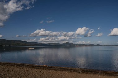 Bracciano Gölü (İngilizce: 