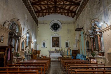 Isernia, Molise. Santa Chiara Kilisesi 281024