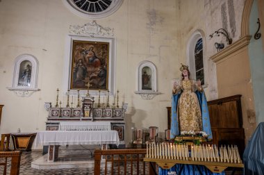 Isernia, Molise. Santa Chiara Kilisesi 281024