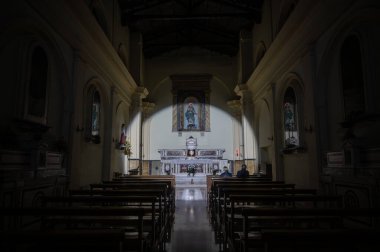 Lekesiz Gebelik Kilisesi 1805 depremiyle yerle bir oldu ve 1852 'de yeniden inşa edildi. İç kısımda 14 'üncü yüzyıldan kalma ahşap tavanlı tek bir kabuk var..