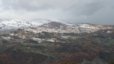 Agnone (İtalyanca: Agnune), İtalya 'nın Molise eyaletinde yer alan bir şehirdir..