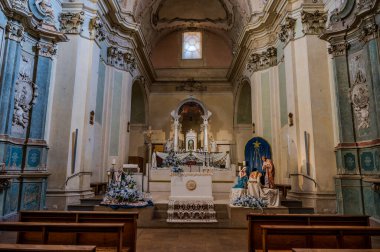 The church of S. Francesco or sanctuary of the Eucharistic Miracle is annexed to the homonymous convent of the Friars Conventual. It contains the famous relics of the Eucharistic miracle of Lanciano.