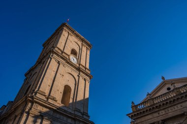 The Cathedral of the Madonna del Ponte is the main place of worship in Lanciano. In Feb. 1909, Pope Pius X elevated it to the rank of minor basilica, and in 1940 it was declared a National Monument