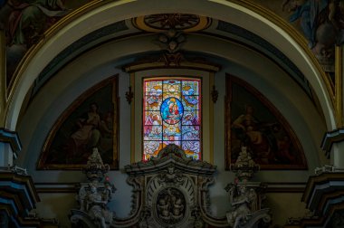 The Cathedral of the Madonna del Ponte is the main place of worship in Lanciano. In Feb. 1909, Pope Pius X elevated it to the rank of minor basilica, and in 1940 it was declared a National Monument