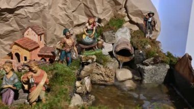 Castel di Sangro, Abruzzo. San Giovanni Battista Kilisesi. Noel Doğumu Sahneleri 2024 Castel di Sangro 'daki San Giovanni Battista Kilisesi 1430 yılında Marchesani ailesinin en iyi döneminde inşa edildi.