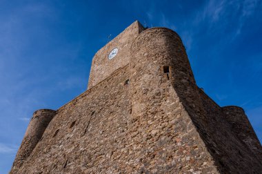 Termoli 'nin Swabian kalesi profiline göre şehrin ortaçağ köyü. İnşaatı yaklaşık 13. yüzyıla dayanıyor..