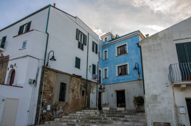 Termoli, İtalya 'nın Molise eyaletinde Campobasso eyaletinde yer alan bir şehirdir. Termoli, Adriyatik kıyısında yer almaktadır..