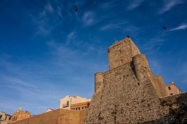 Termoli, İtalya 'nın Molise eyaletinde Campobasso eyaletinde yer alan bir şehirdir. Termoli, Adriyatik kıyısında yer almaktadır..