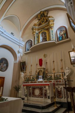 Kilise, Frosolone 'un ilk kentsel safhalarından biri olan Quartier Sant' Angelo 'da yer alan köyün en eskilerinden biridir. En eski bilgi Samnite-Roma dönemine dayanıyor..