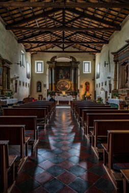 Kilise, büyük olasılıkla topluluk tarafından bağışlandı, 15. yüzyılın sonları ve 1517 yılları arasında Augustinian babaları tarafından inşa edildi..