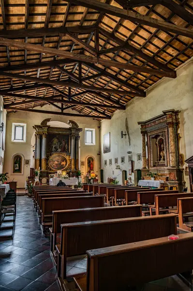 Kilise, büyük olasılıkla topluluk tarafından bağışlandı, 15. yüzyılın sonları ve 1517 yılları arasında Augustinian babaları tarafından inşa edildi..