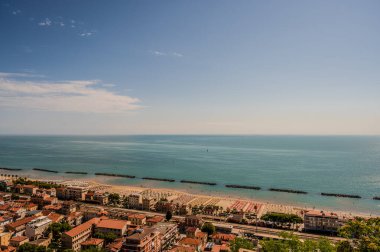 Cupra Marittima (18 Aralık 1862 'ye kadar Marano), İtalya' nın Ascoli Piceno eyaletinde yer alan bir şehirdir..