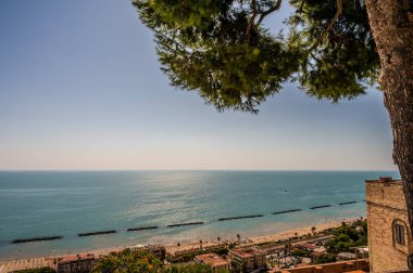 Cupra Marittima (18 Aralık 1862 'ye kadar Marano), İtalya' nın Ascoli Piceno eyaletinde yer alan bir şehirdir..