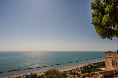 Cupra Marittima (18 Aralık 1862 'ye kadar Marano), İtalya' nın Ascoli Piceno eyaletinde yer alan bir şehirdir..