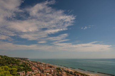 Cupra Marittima (18 Aralık 1862 'ye kadar Marano), İtalya' nın Ascoli Piceno eyaletinde yer alan bir şehirdir..