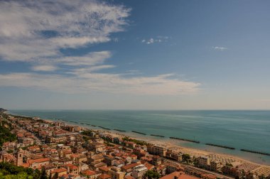 Cupra Marittima (18 Aralık 1862 'ye kadar Marano), İtalya' nın Ascoli Piceno eyaletinde yer alan bir şehirdir..