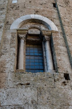 Santa Maria Annunziata Katedrali, Anagni Piskoposluğu 'nun piskoposluk merkezi olan Anagni' de Katolik ibadetinin başlıca yeridir..