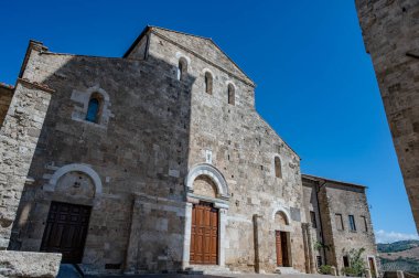 Santa Maria Annunziata Katedrali, Anagni Piskoposluğu 'nun piskoposluk merkezi olan Anagni' de Katolik ibadetinin başlıca yeridir..