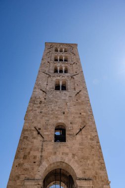 Santa Maria Annunziata Katedrali, Anagni Piskoposluğu 'nun piskoposluk merkezi olan Anagni' de Katolik ibadetinin başlıca yeridir..