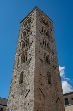 Santa Maria Annunziata Katedrali, Anagni Piskoposluğu 'nun piskoposluk merkezi olan Anagni' de Katolik ibadetinin başlıca yeridir..