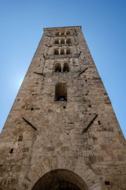 Santa Maria Annunziata Katedrali, Anagni Piskoposluğu 'nun piskoposluk merkezi olan Anagni' de Katolik ibadetinin başlıca yeridir..