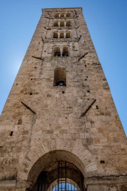 Santa Maria Annunziata Katedrali, Anagni Piskoposluğu 'nun piskoposluk merkezi olan Anagni' de Katolik ibadetinin başlıca yeridir..