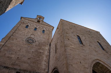 Santa Maria Annunziata Katedrali, Anagni Piskoposluğu 'nun piskoposluk merkezi olan Anagni' de Katolik ibadetinin başlıca yeridir..