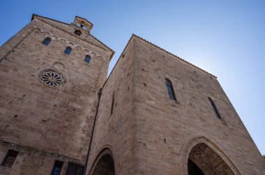 Santa Maria Annunziata Katedrali, Anagni Piskoposluğu 'nun piskoposluk merkezi olan Anagni' de Katolik ibadetinin başlıca yeridir..