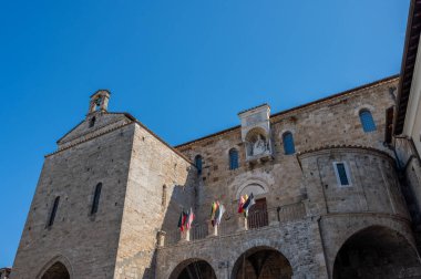 Santa Maria Annunziata Katedrali, Anagni Piskoposluğu 'nun piskoposluk merkezi olan Anagni' de Katolik ibadetinin başlıca yeridir..