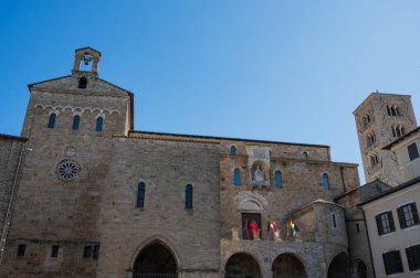 Santa Maria Annunziata Katedrali, Anagni Piskoposluğu 'nun piskoposluk merkezi olan Anagni' de Katolik ibadetinin başlıca yeridir..
