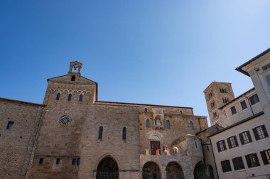 Santa Maria Annunziata Katedrali, Anagni Piskoposluğu 'nun piskoposluk merkezi olan Anagni' de Katolik ibadetinin başlıca yeridir..