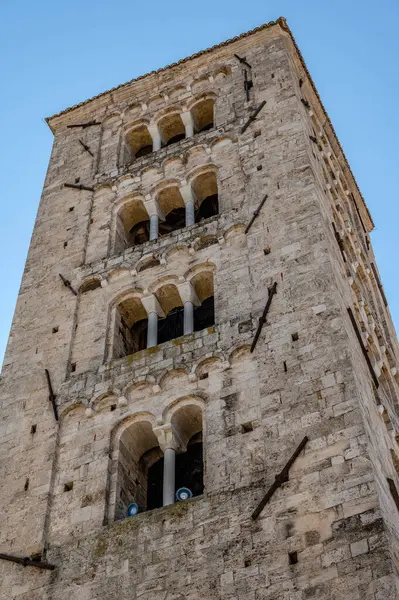 Santa Maria Annunziata Katedrali, Anagni Piskoposluğu 'nun piskoposluk merkezi olan Anagni' de Katolik ibadetinin başlıca yeridir..