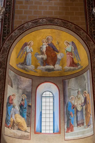 Santa Maria Annunziata Katedrali, Anagni Piskoposluğu 'nun piskoposluk merkezi olan Anagni' de Katolik ibadetinin başlıca yeridir..
