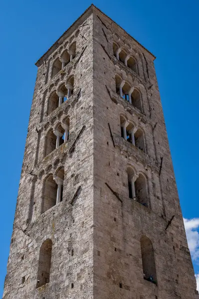 Santa Maria Annunziata Katedrali, Anagni Piskoposluğu 'nun piskoposluk merkezi olan Anagni' de Katolik ibadetinin başlıca yeridir..