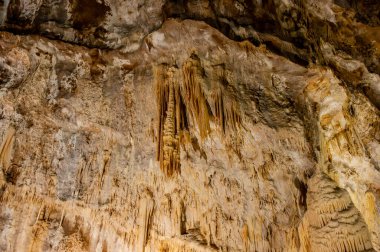 Frasassi Mağaraları, Gola della Rossa ve Frasassi Bölgesel Doğal Parkı içinde, Ancona ilinin Genga belediyesine bağlı yeraltı karst mağaralarıdır..