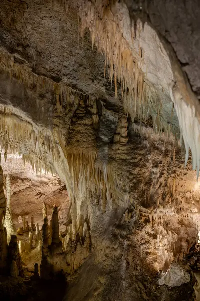 Frasassi Mağaraları, Gola della Rossa ve Frasassi Bölgesel Doğal Parkı içinde, Ancona ilinin Genga belediyesine bağlı yeraltı karst mağaralarıdır..