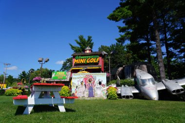 Wisconsin Dells, Wisconsin 'deki Timber Falls Macera Parkı minyatür golf sahası