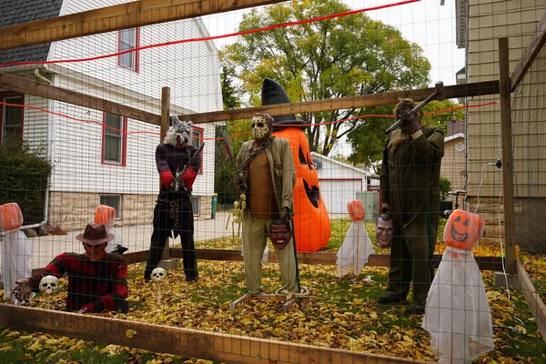 Домовладельцы Общины Нарядили Свои Дома Двор Страшными Хэллоуинскими Украшениями 2022 — стоковое фото