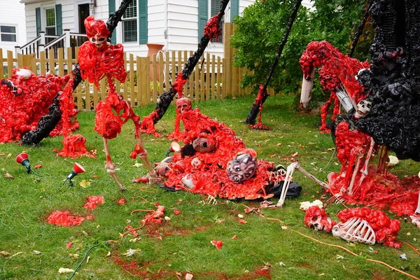Propietarios Comunidad Disfrazaron Sus Casas Patio Con Decoraciones Halloween Aterradoras — Foto de Stock