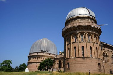 Williams Körfezi, Wisconsin ABD - 3 Temmuz 2023: Chicago Üniversitesi 'ne ait Yerkes Gözlemevi, bir zamanlar ABD Hükümeti ve NASA tarafından kullanılan dünyanın en büyük kırılan teleskopunu barındırıyor..