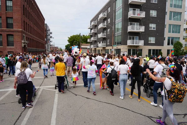 Milwaukee Wisconsin Usa June 5Th 2022 Lgbtq Gay Pride Parade — 图库照片