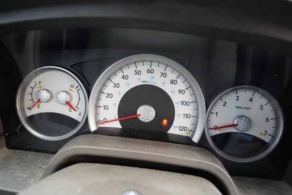 2013 Vehicle Speed Odometer Dashboard Stating Oil Change Due — Φωτογραφία Αρχείου