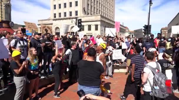 Midwest Black Lives Matter Coalition Protesting Streets Chanting Black Lives — Stock Video