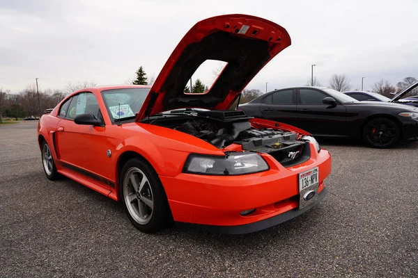Baraboo Wisconsin Eua Abril 2022 Carros Ford Mustang Sendo Exibidos — Fotografia de Stock