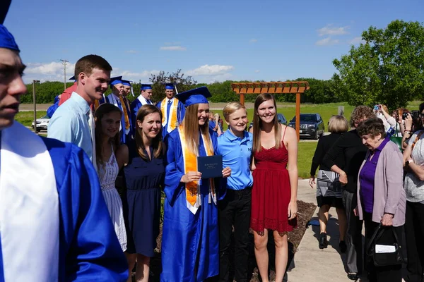 Fond Lac Wisconsin Usa Juni 2020 Families Verzamelen Zich Buiten — Stockfoto