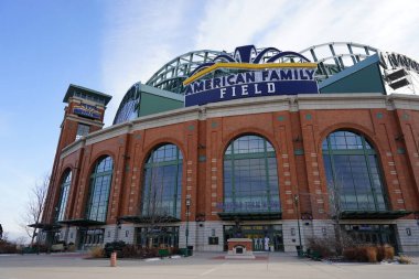 Milwaukee, Wisconsin ABD - 19 Aralık 2022: American Family Field of Milwaukee Brewers Beyzbol Takımı.