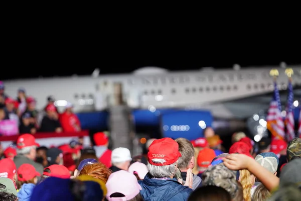 モスニー ウィスコンシン アメリカ 2020年9月17日 ドナルド トランプの第45代大統領支持者がウィスコンシン中央空港に集まり 再びアメリカを偉大なラリーにする — ストック写真